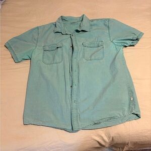 Magellan Outdoors Aqua Casual Button Down Shirt